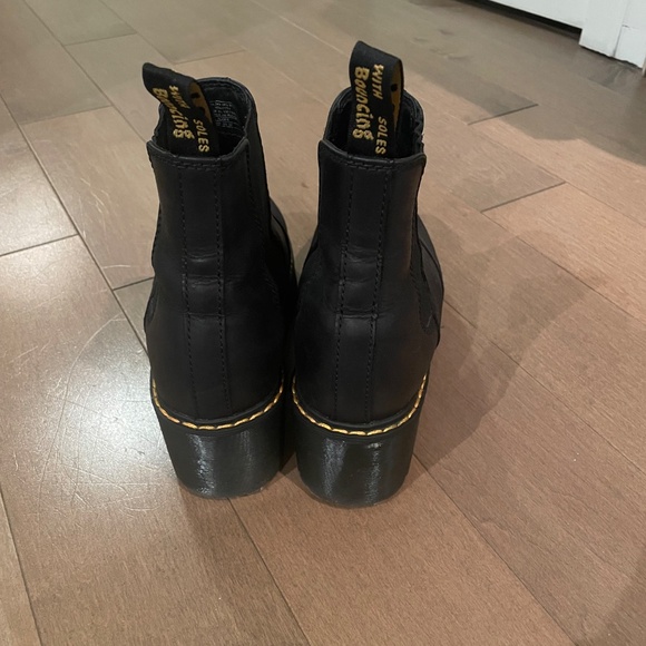 Dr. Martens Rometty Platform Chelsea Boot - Picture 5 of 8